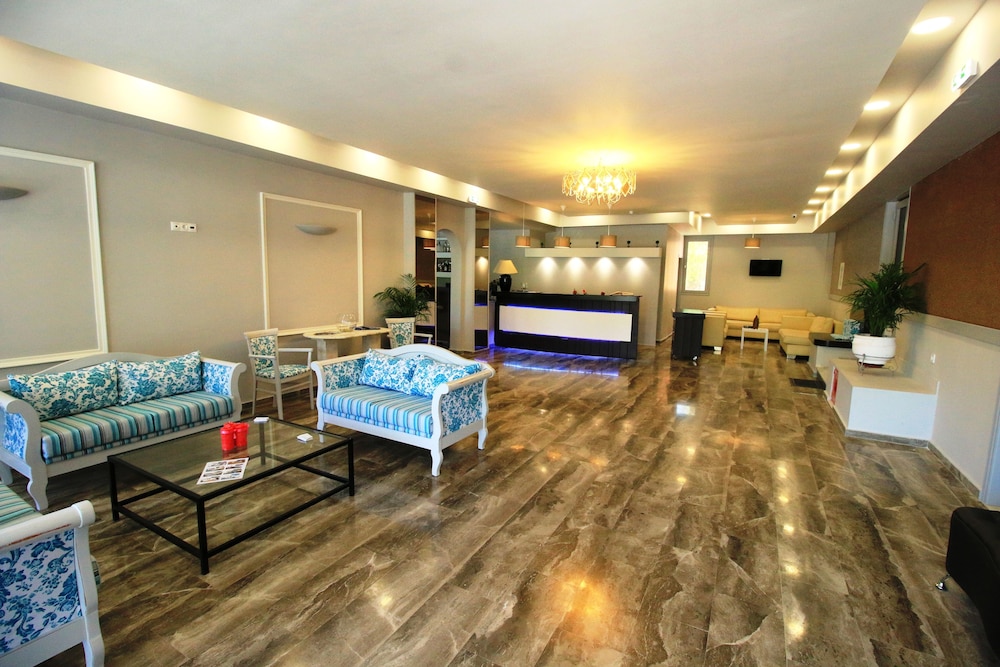 Silver Bay Hotel 44/62