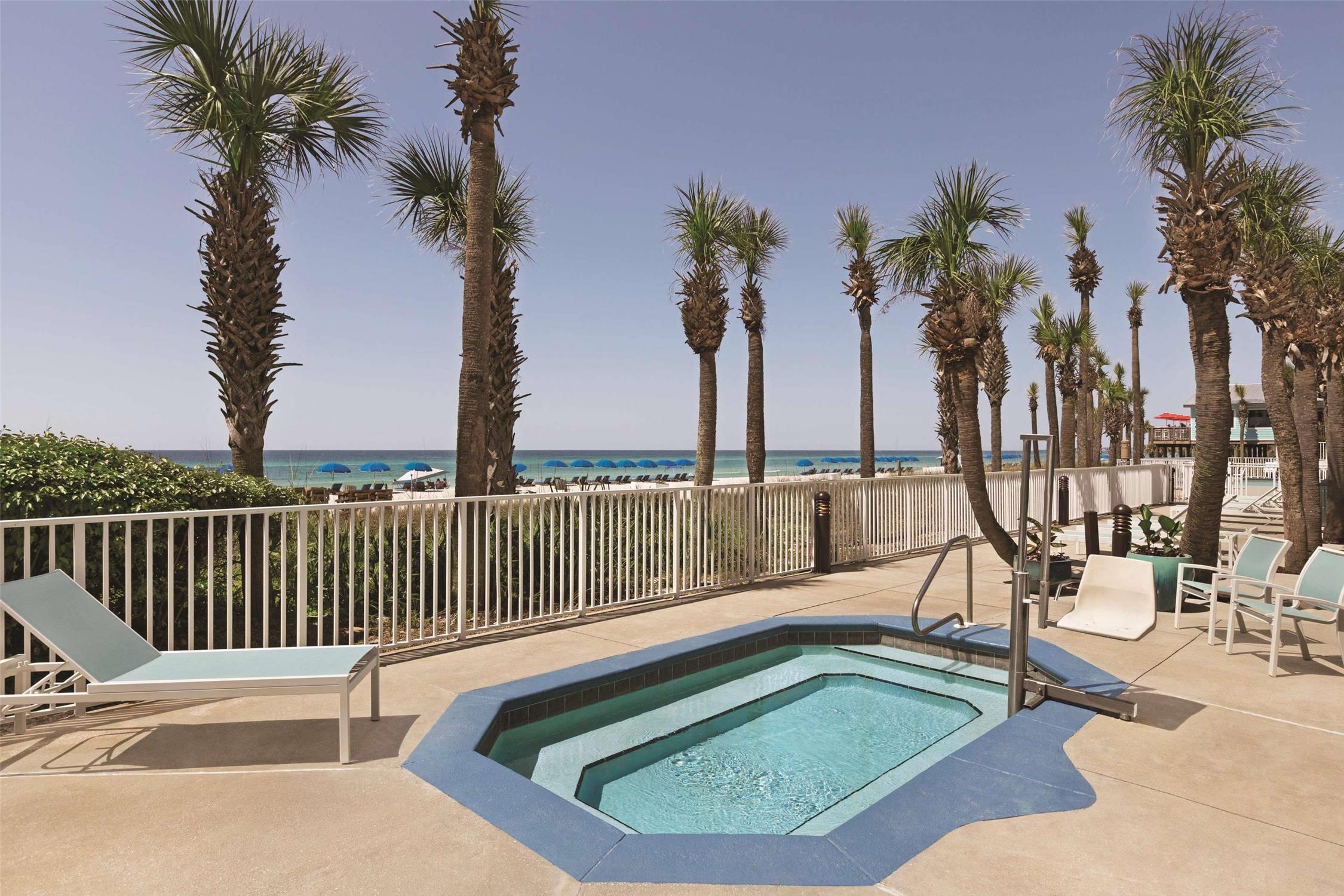 Radisson Beachfront Hotel - Panama City Beach 27/33