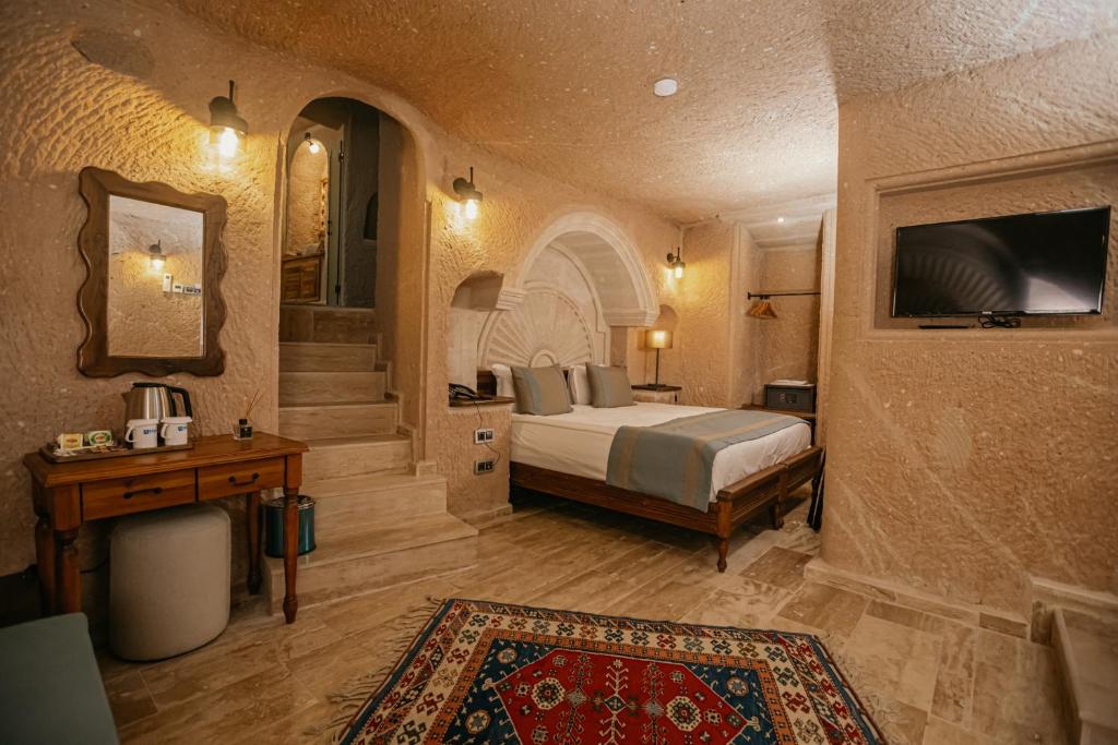 جناح جونيور، Misty Cave Hotel 3/8
