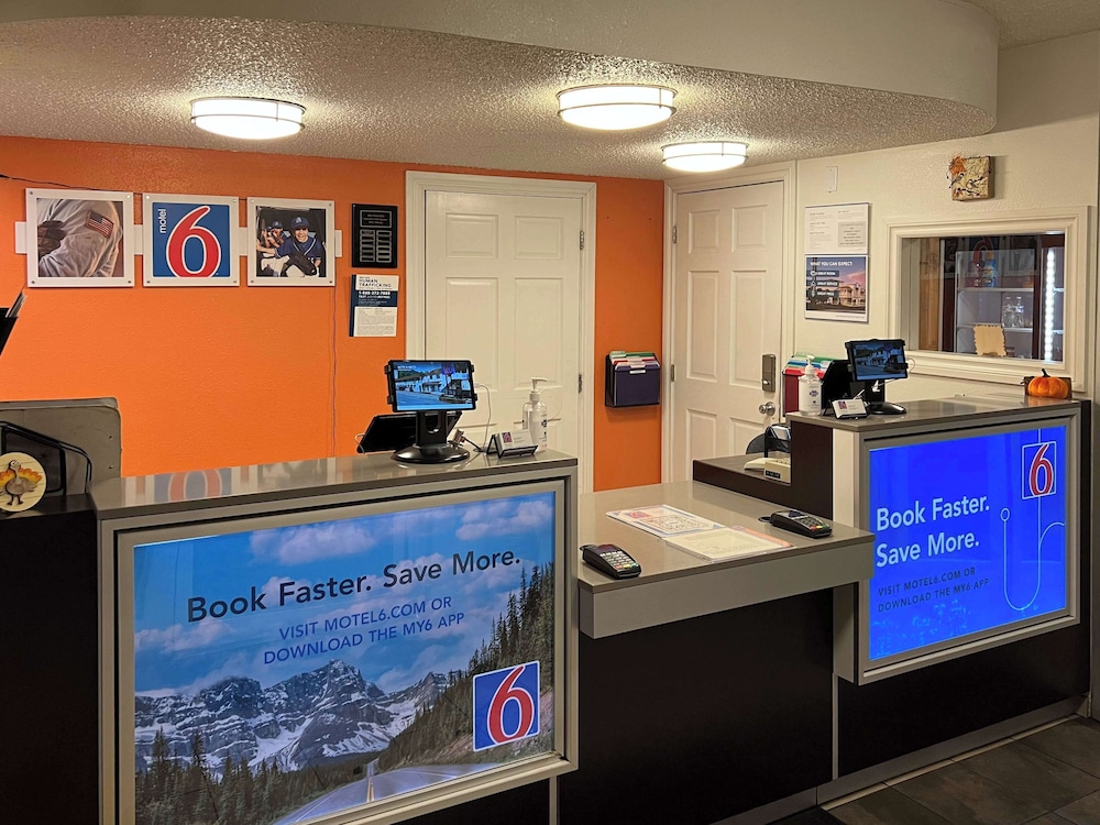 Motel6 Butte, MT - Historic City Center 8/59