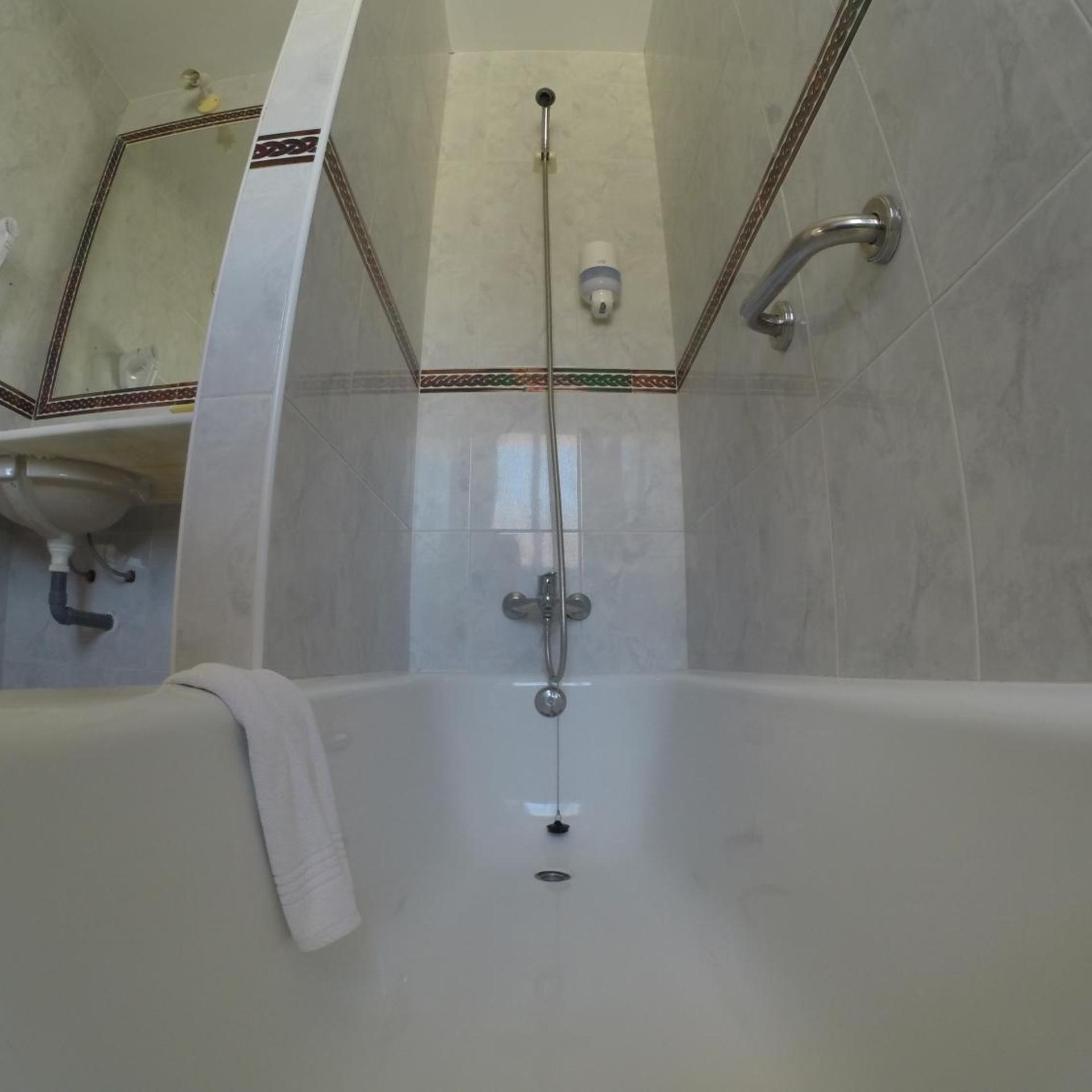 Room, Triple, Hotel Pozo Del Duque Ii 4/4