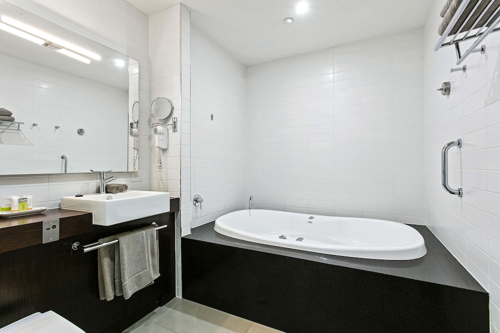 Quality Inn Heritage On Lydiard 7/52