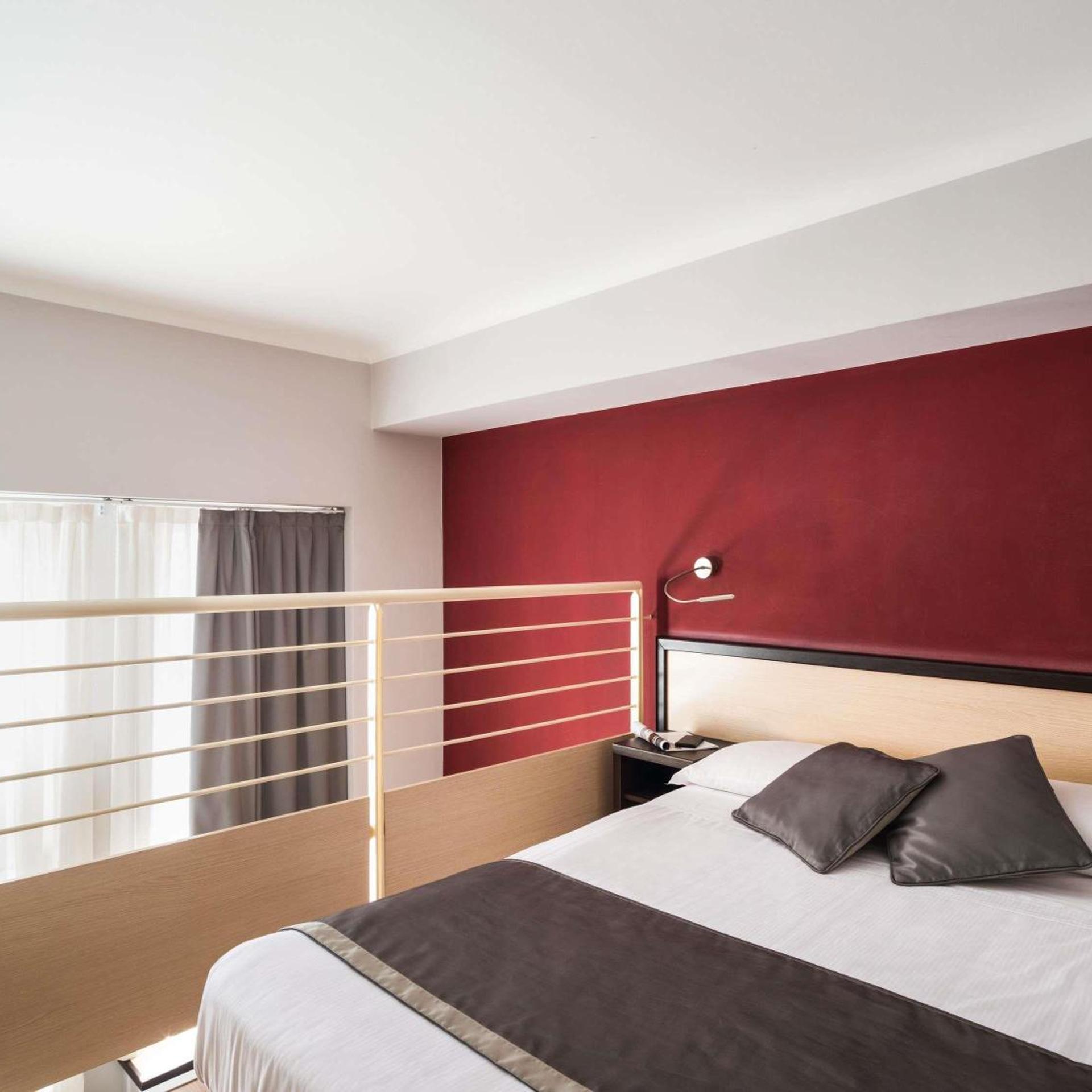 Room, Quintuple