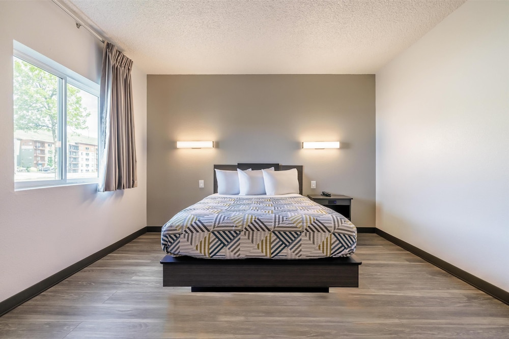 Motel6 Missoula, MT 37/65