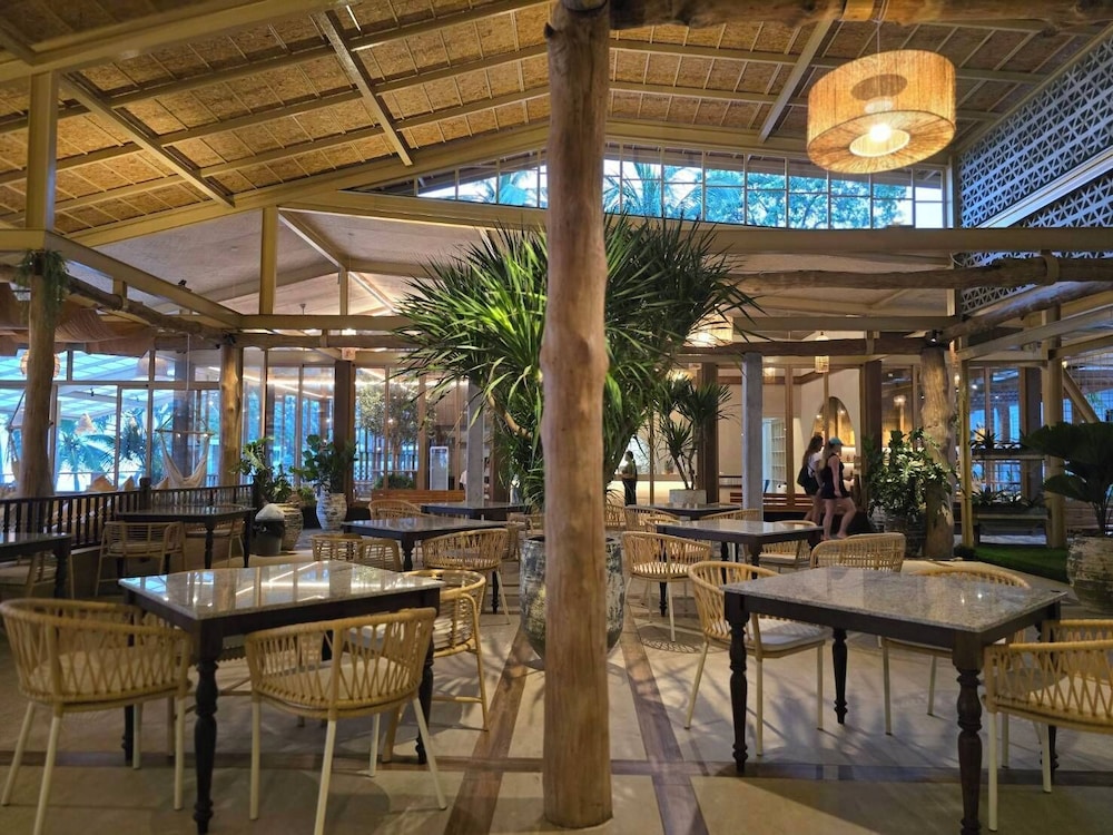 Cocohut Beach Resort 32/50