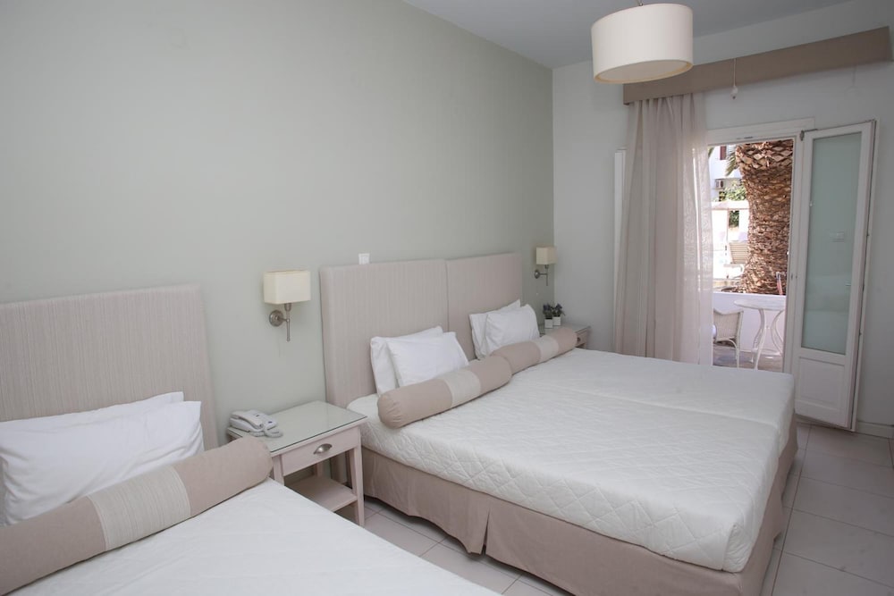Hotel Benois 23/74