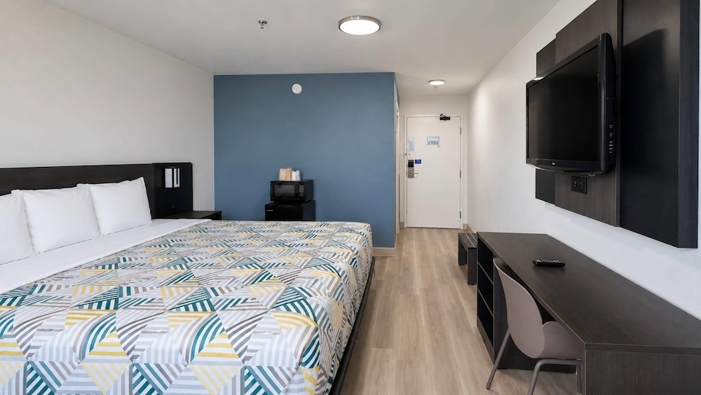 Motel6 Dallas, TX - Fair Park 24/54