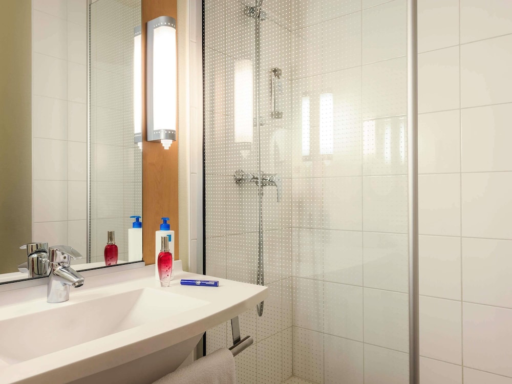 Ibis Compiegne 70/72