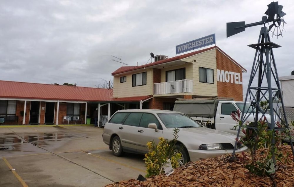 Winchester Motel 1/49