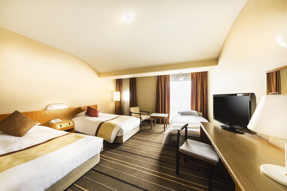 Senri Hankyu Hotel 33/64