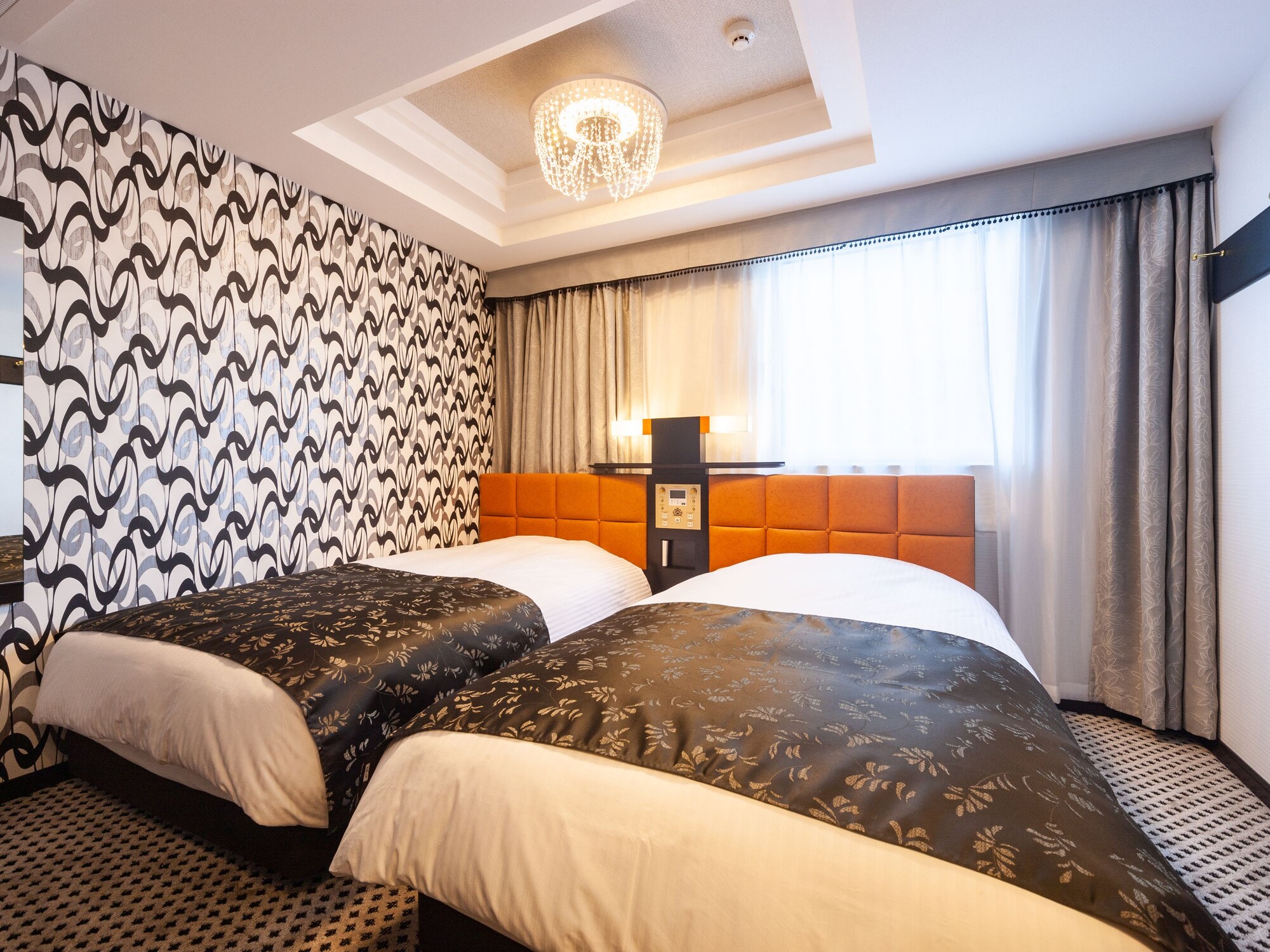 ROOM, TWIN BEDS