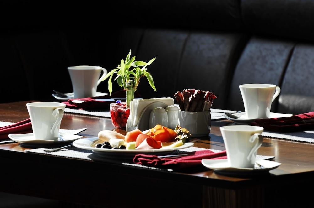 Hotel Monec 33/50