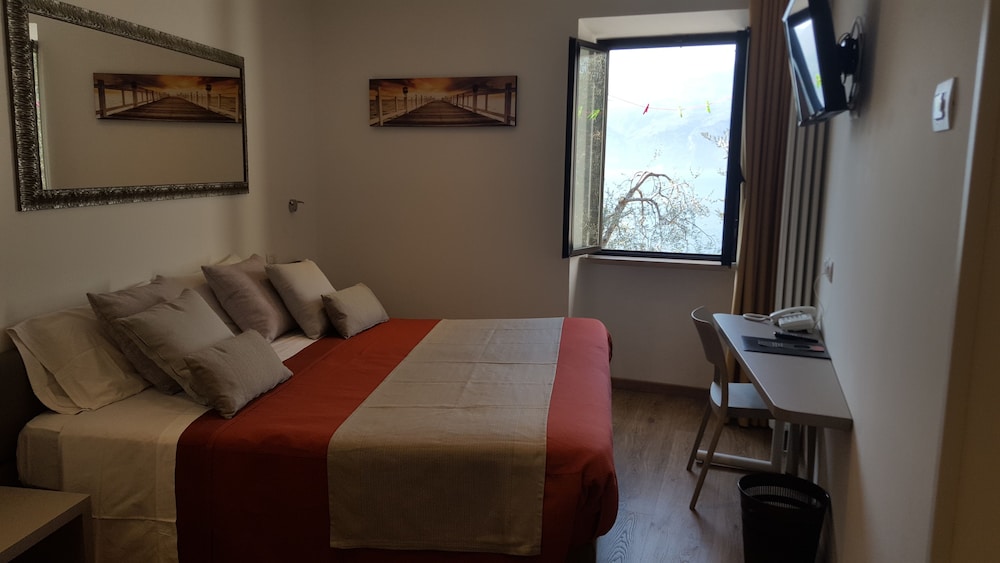 Albergo Pace 13/42