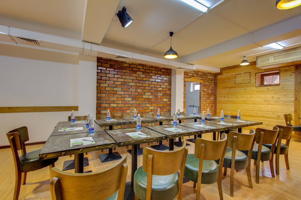 Olive Hotel Bishkek 24/32