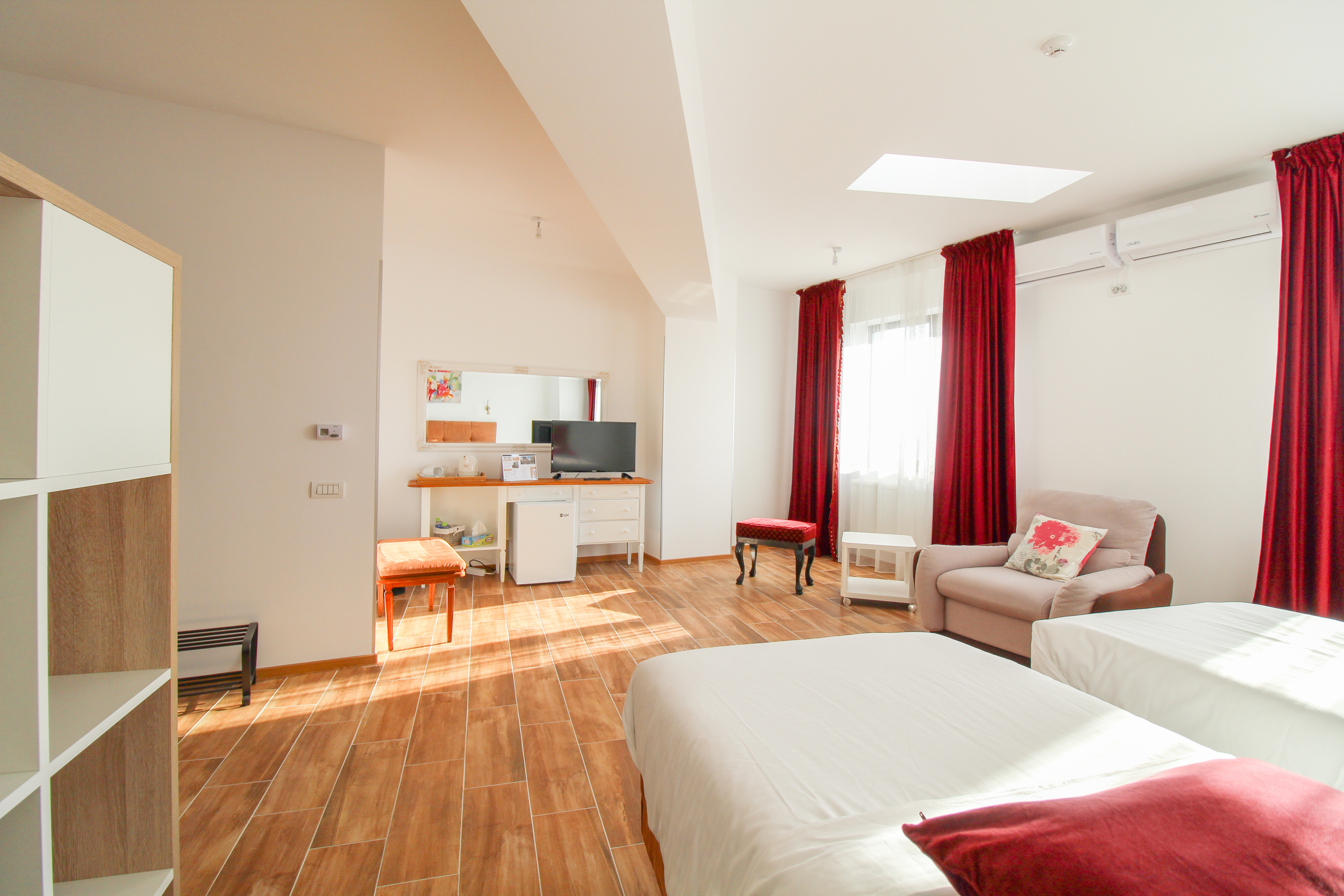 Apartment, Single