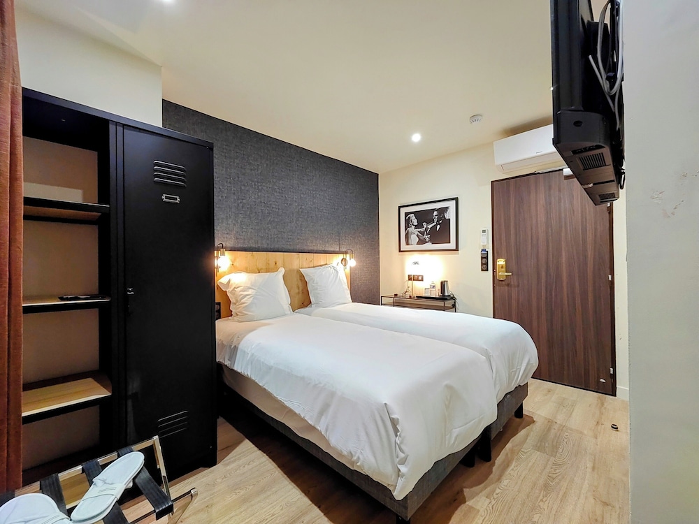 Comfort Hotel Cergy Pontoise Comfort FR06 5/36