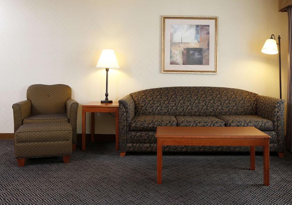 Hampton Inn Waterloo Cedar Valley 36/55