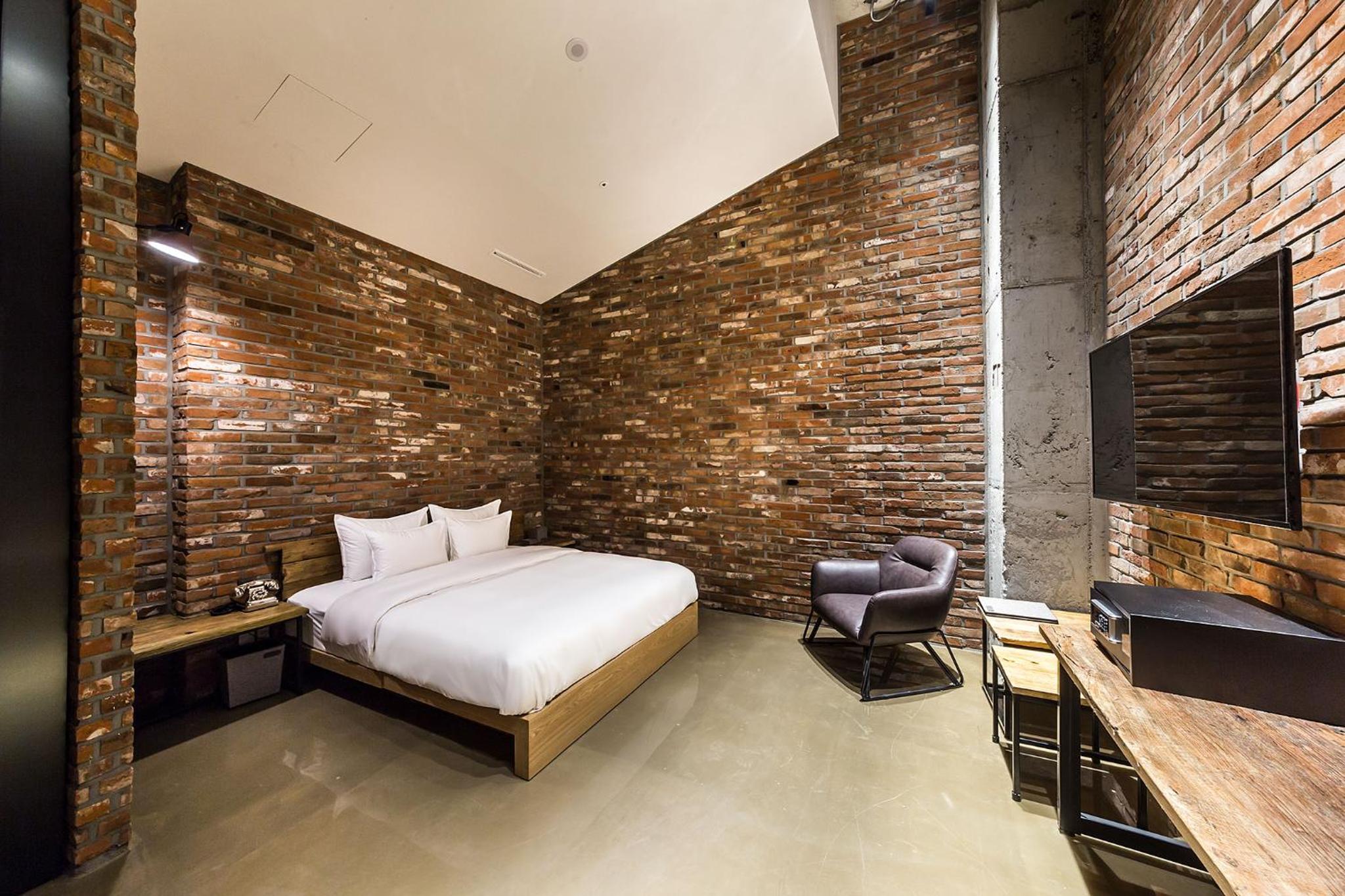Hotel The Artist Dongseon 26/94