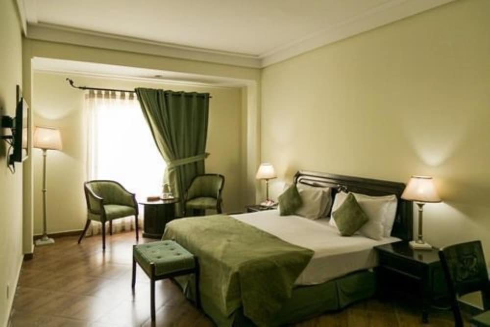 Grand Regency Hotel 14/50