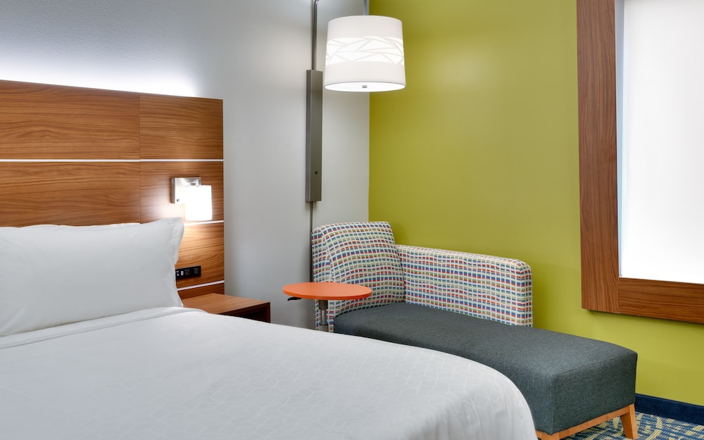 Holiday Inn Express Suites Gainesville I 75 28/68