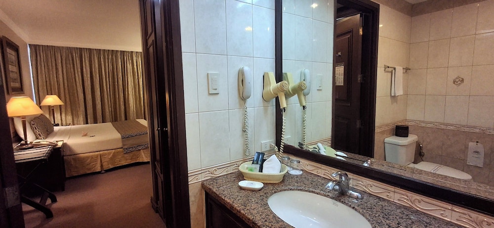 Herald Suites Solana 60/65