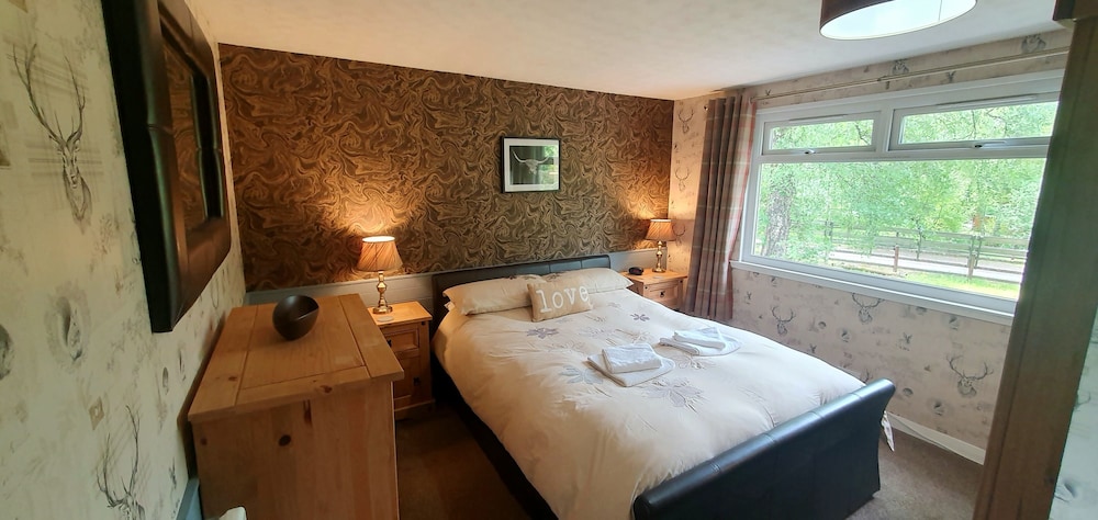 Torcroft Lodges 11/50