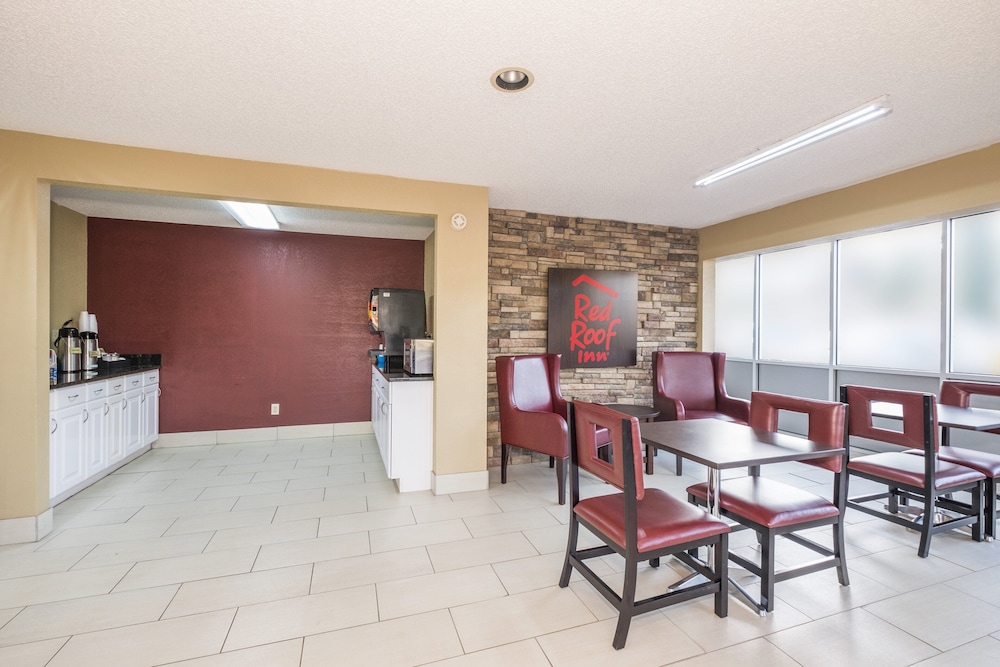 Red Roof Inn Acworth 20/21