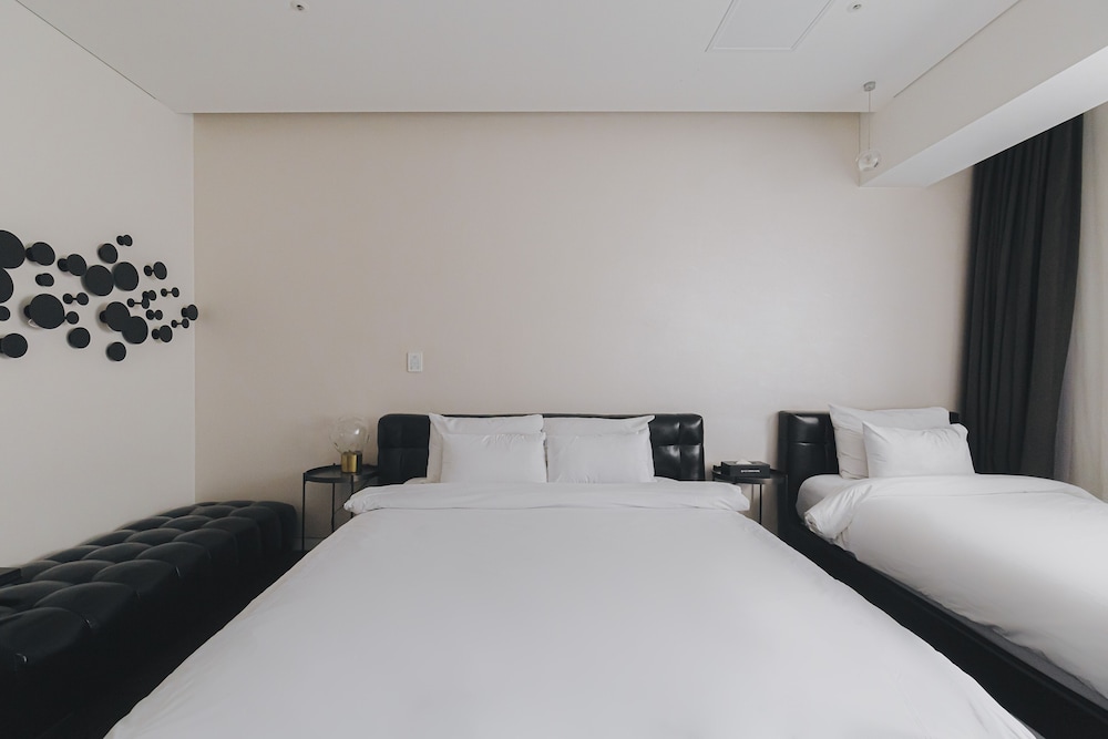 Acc Design Hotel 17/70