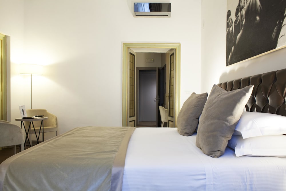 Piazza Farnese Luxury Suites 16/64