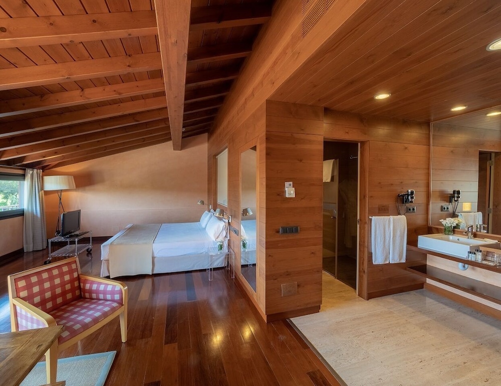 El Montanya Resort & Spa 18/81