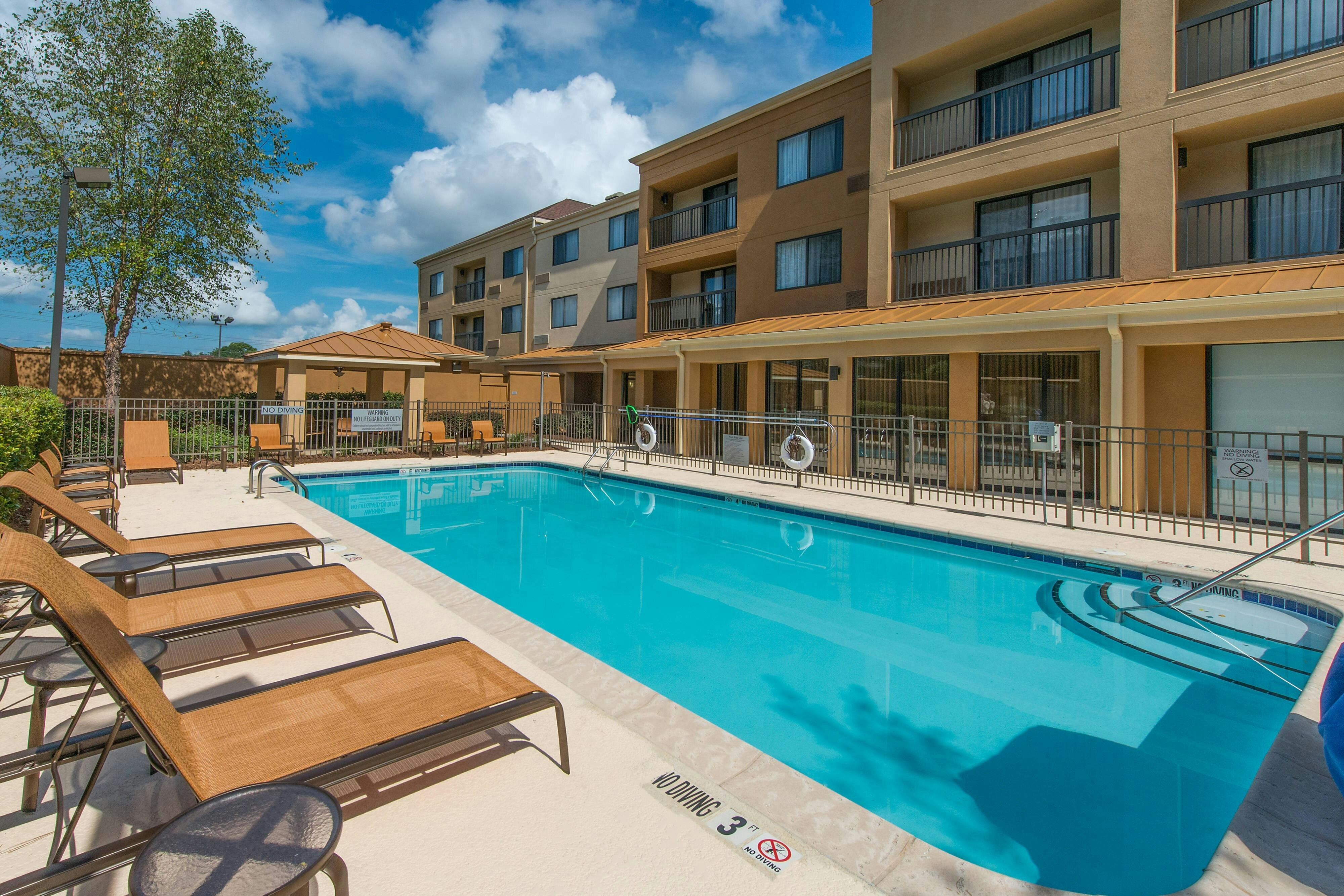 Courtyard by Marriott Albany 32/32