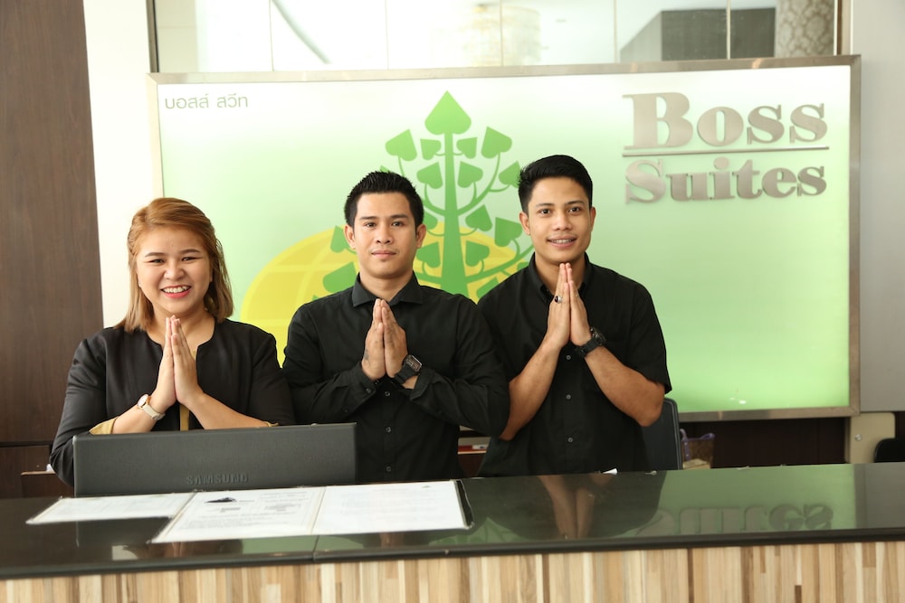 Boss Suites Nana Hotel 6/69