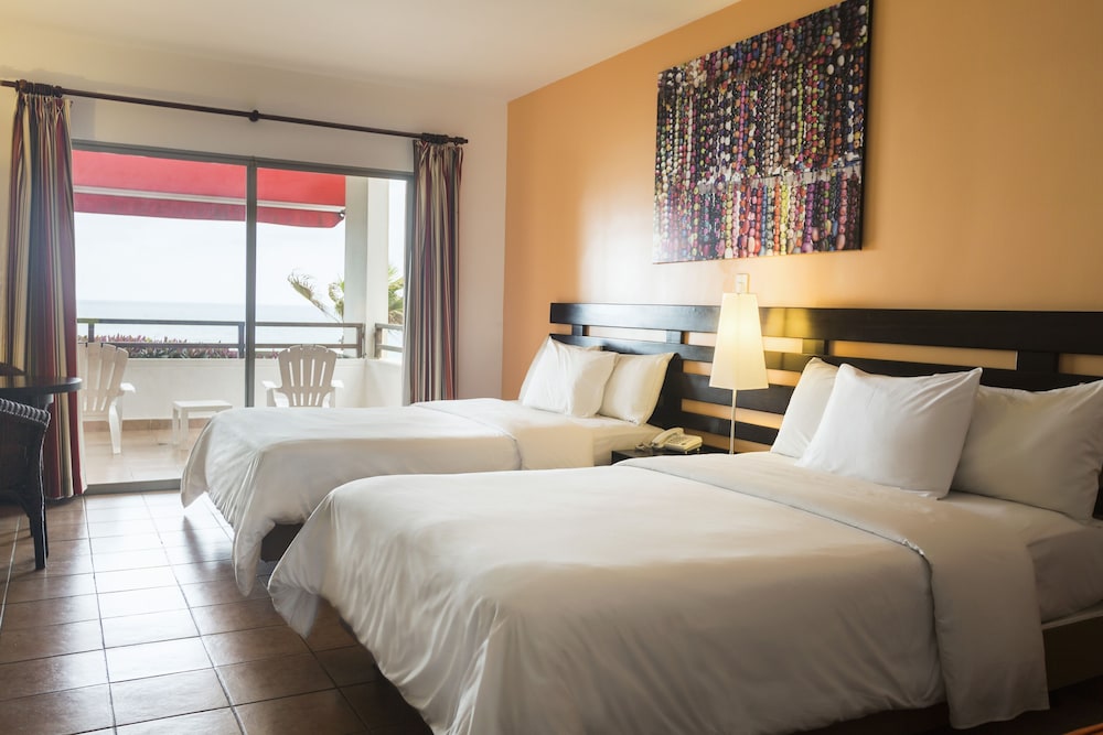 Royal Decameron Mompiche 9/48