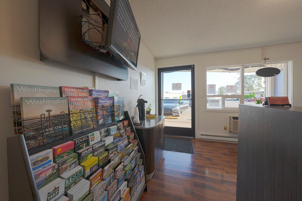 Travelodge Inn & Suites by Wyndham Saint Helens OR 16/37