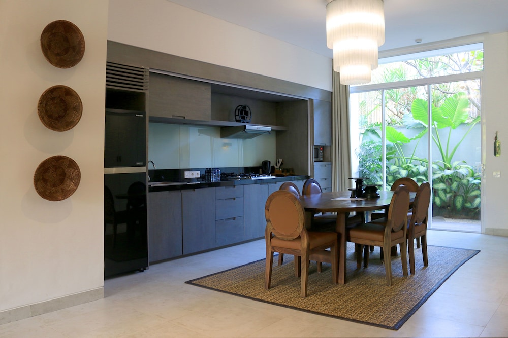Hu U Villas Seminyak Bali 37/50