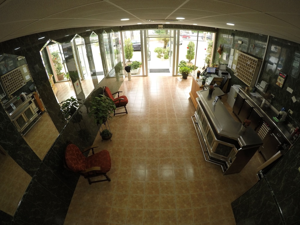 Hostal La Casa de Enfrente 27/41