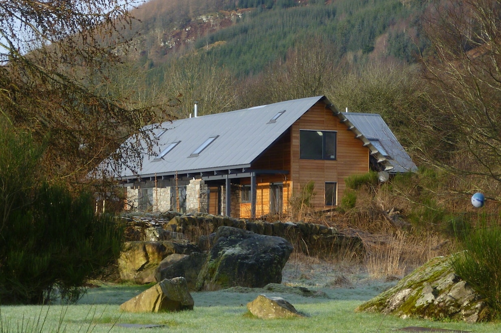 The Steading 39/48
