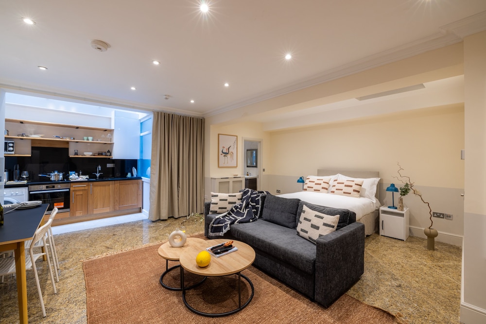 Courtfield Gardens Apartments 32/50
