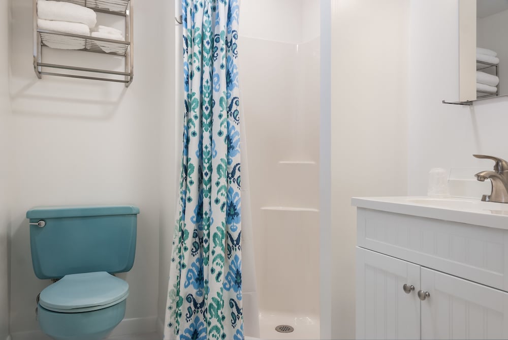 Kittery Inn and Suites 27/38