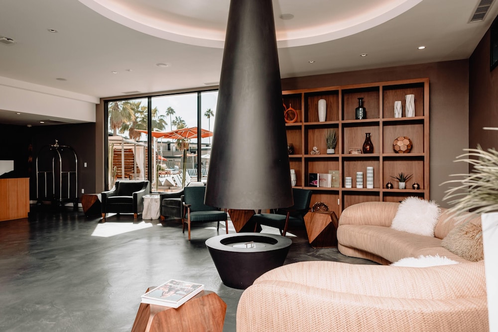 V Capri Palm Springs, a Dolce by Wyndham 25/50