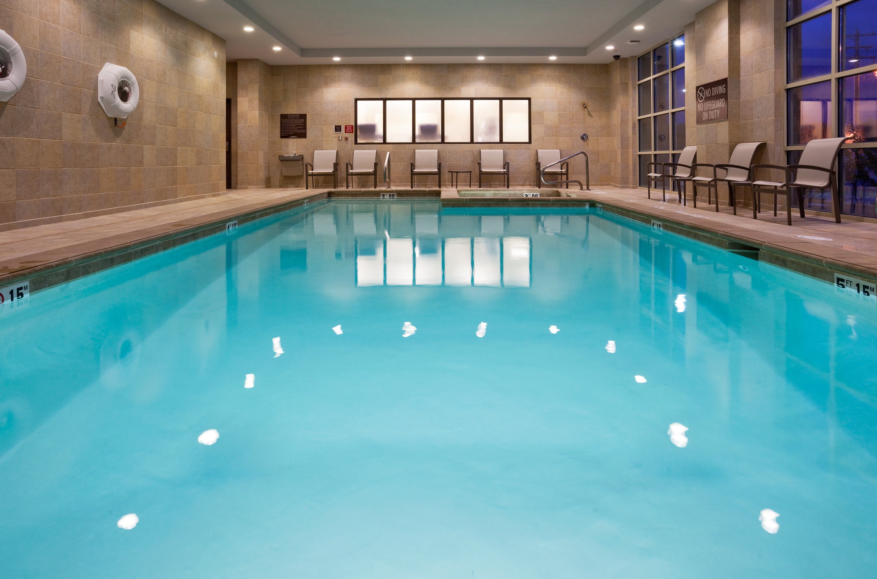 Crowne Plaza Anchorage-Midtown 33/78