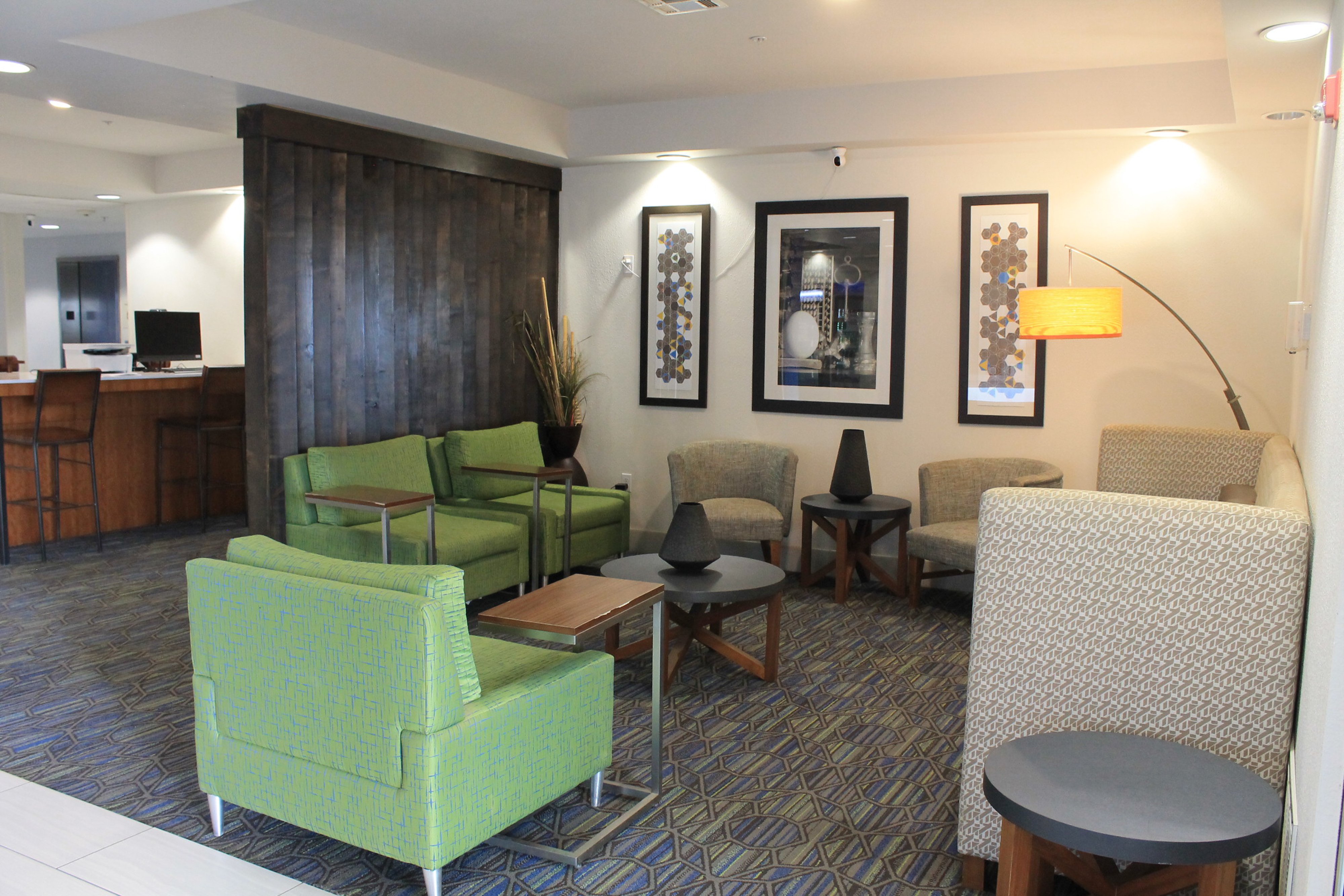 Holiday Inn Express Suites Levelland 30/46
