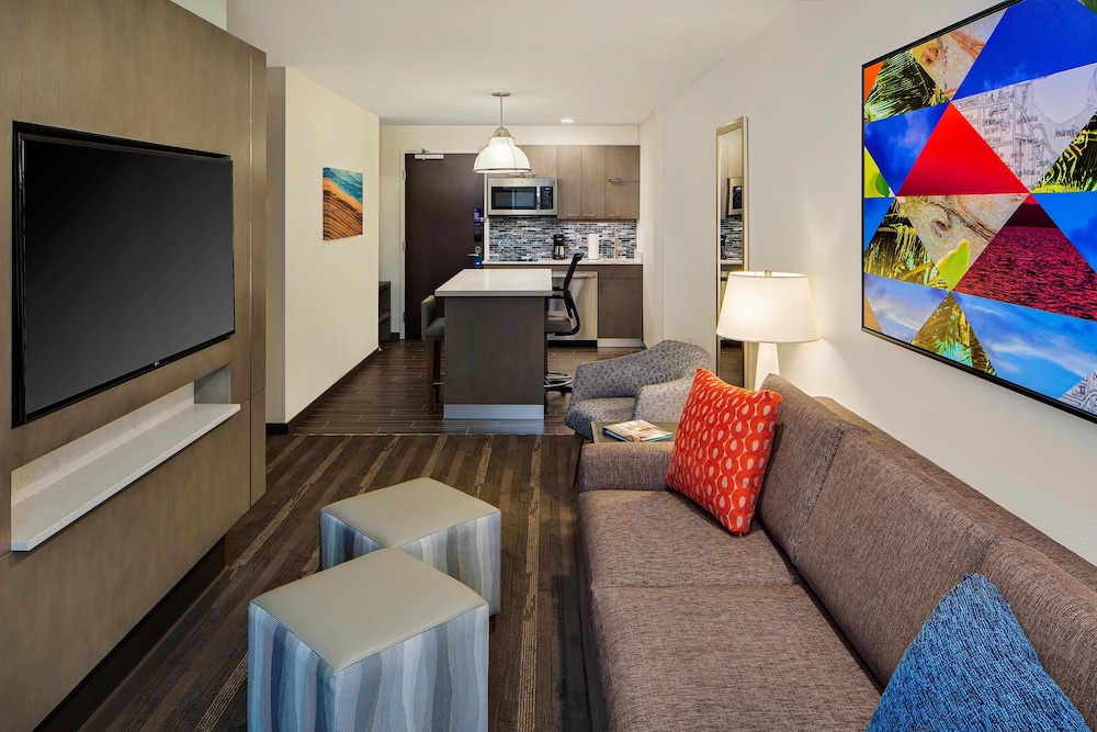Hyatt House Across From Universal Orlando Resort 26/50