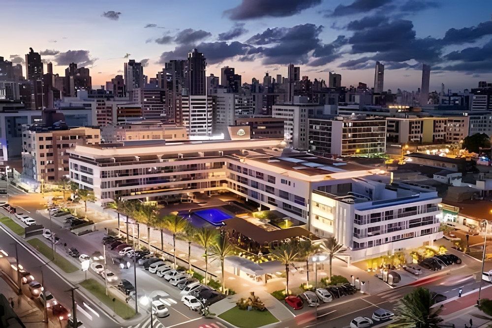 Solar Tambau Residencial 1/50