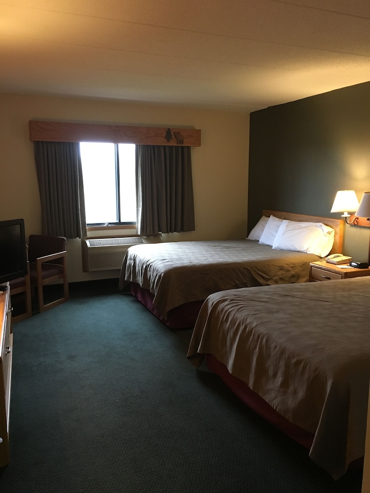 Mooselake Lodge 4/30