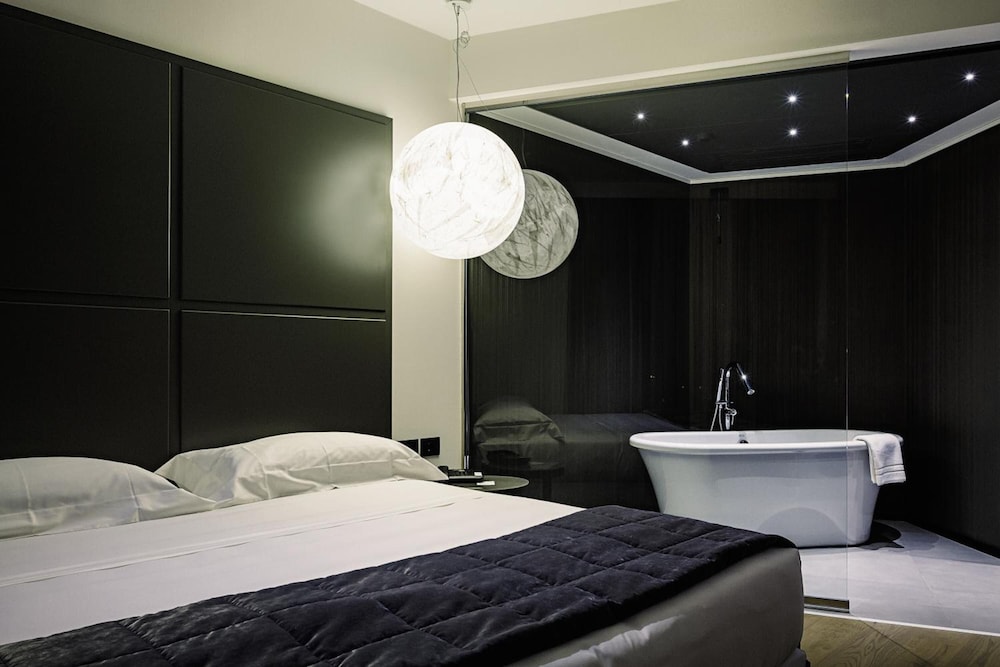 Link124 Hotel 5/65
