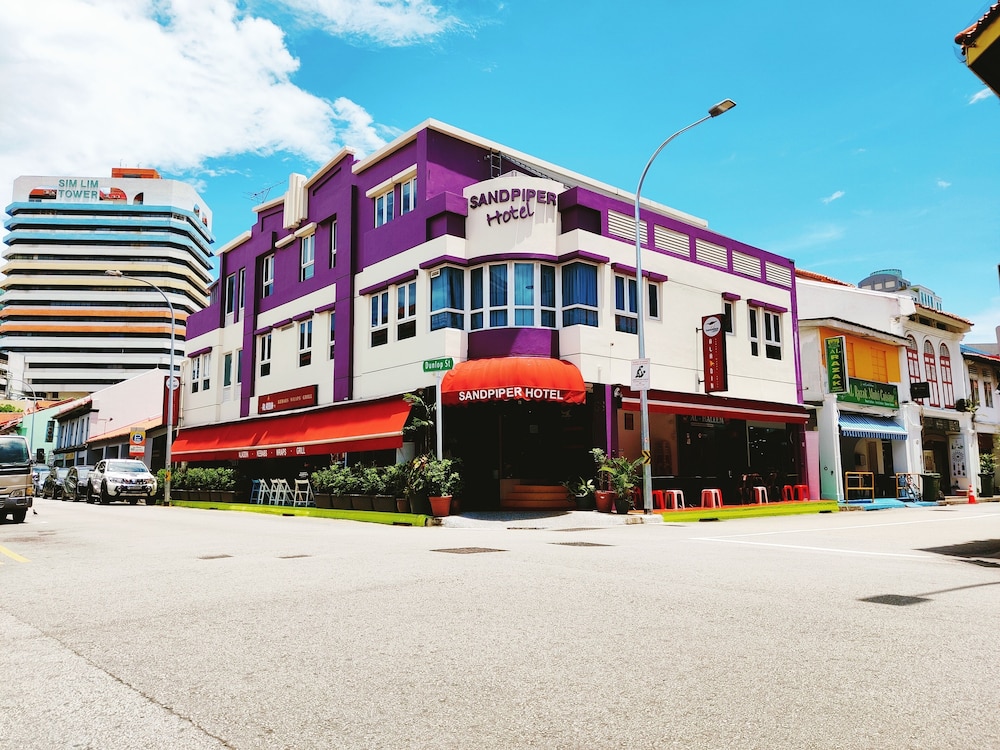 Sandpiper Hotel 4/50