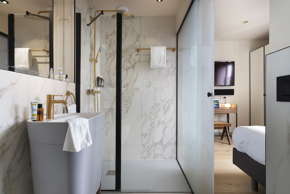 Hebe Hotel 33/41