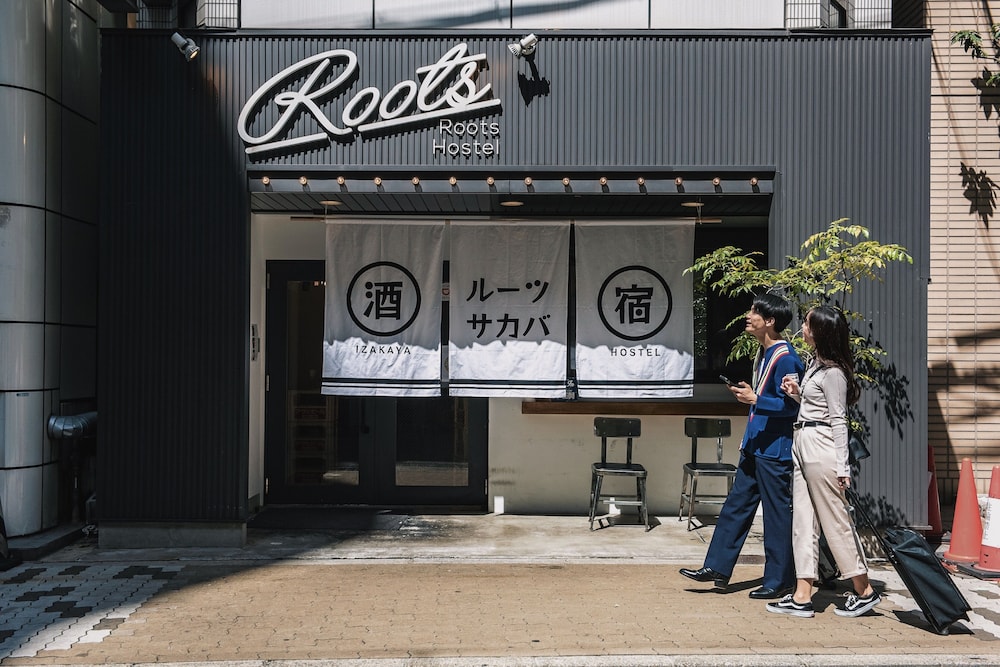 Roots Hostel 6/59