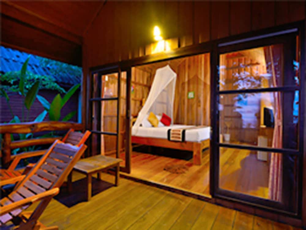 Thiw Son Beach Resort 24/70